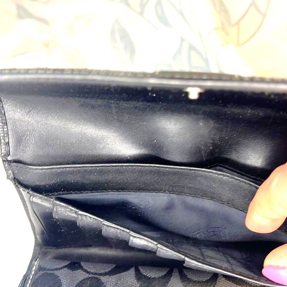 Coach Trifold Signature Canvas Checkbook Wallet - GUC - Picture 5 of 8